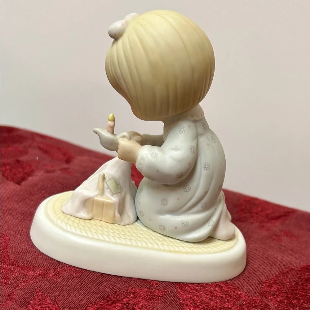 Precious Moments‎ PM-831  “Dawn's Early Light” 1983  With Box